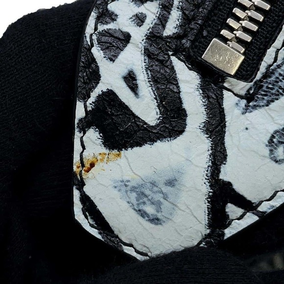 Balenciaga Neo Cagoul Graffiti XS Shoulder Bag Black - Picture 7 of 13